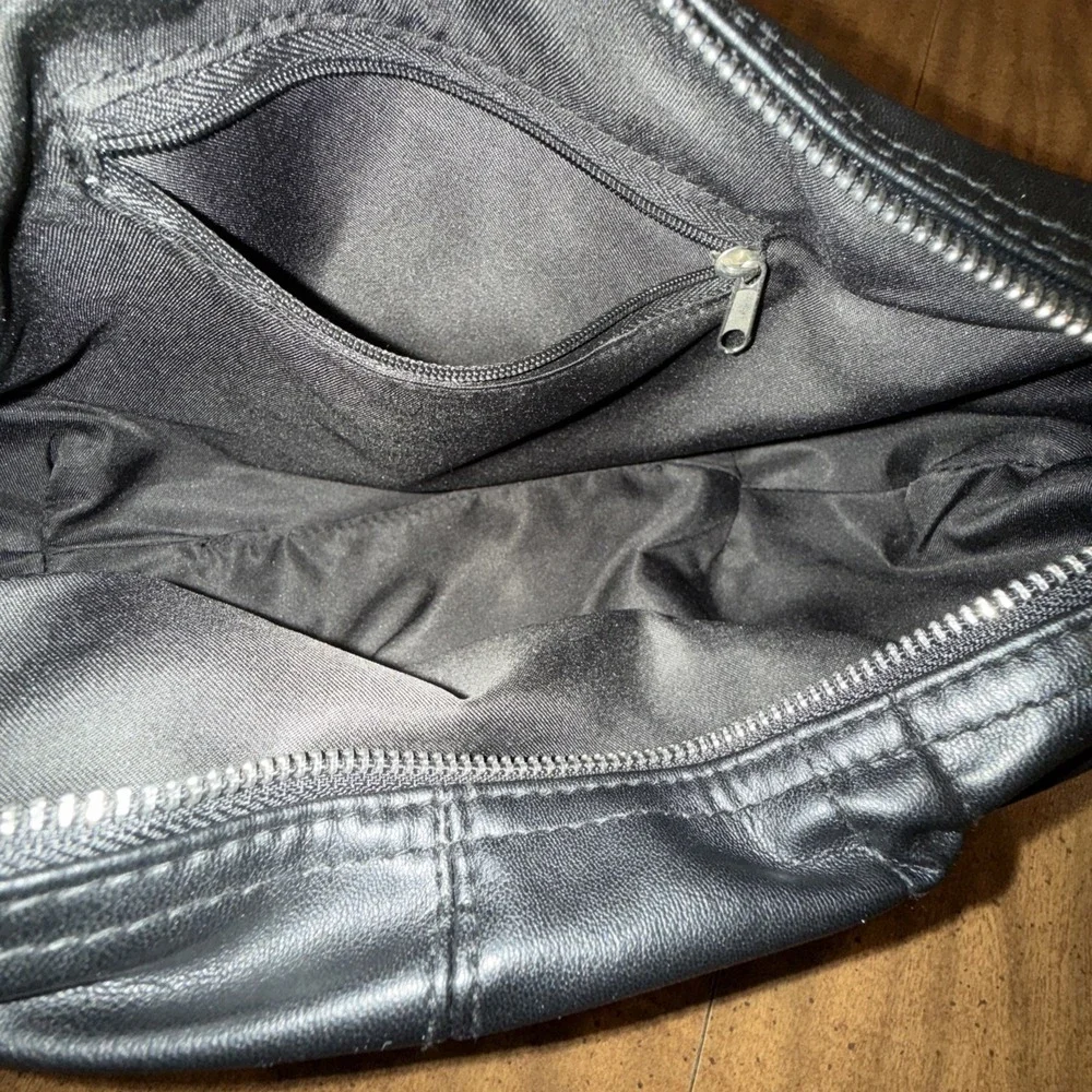 No Boundaries Women's‎ Medium Size Drawstring Flat Black HOBO Purse Shoulder Bag